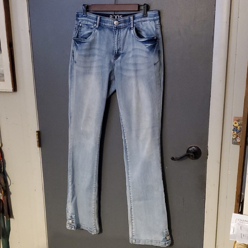 Blue Boot Cut Jeans with Fading Effect and Contrasting Stitching